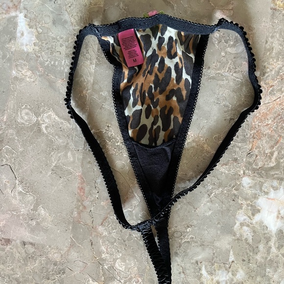 Vintage Betsey Johnson Intimates Leopard Print Slip and Thong Size M - Picture 7 of 8